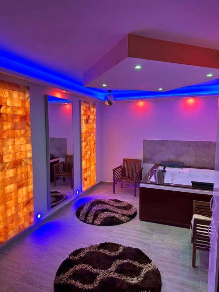 Regim Hotel Hanea Jacuzzi In Camera,Piscina Exterioara Si Sauna Comuna Sibiu Extérieur photo