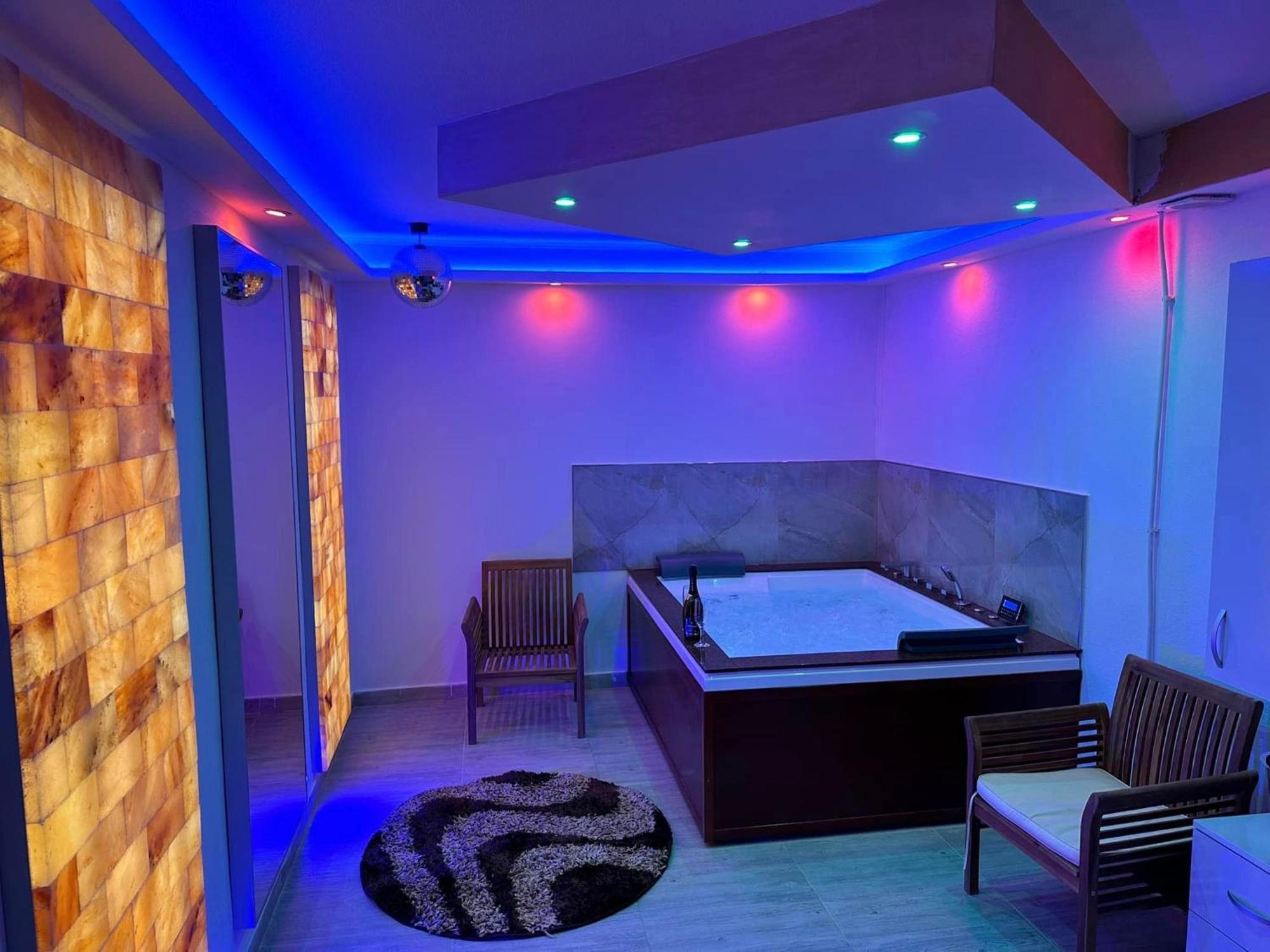 Regim Hotel Hanea Jacuzzi In Camera,Piscina Exterioara Si Sauna Comuna Sibiu Extérieur photo